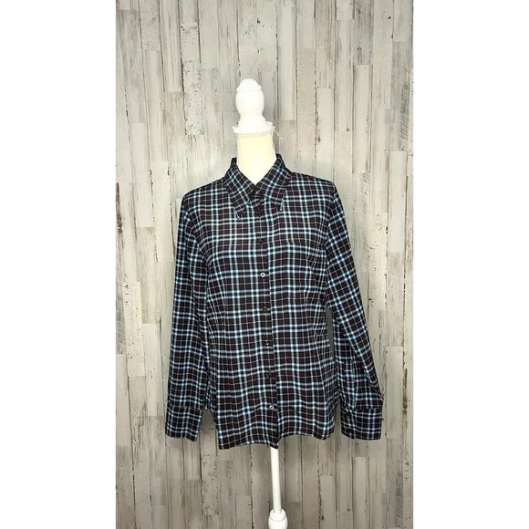 NWT Levi's Women's Plaid Collared Blouse Size Medium Long Sleeve Casual‎ - Picture 1 of 7